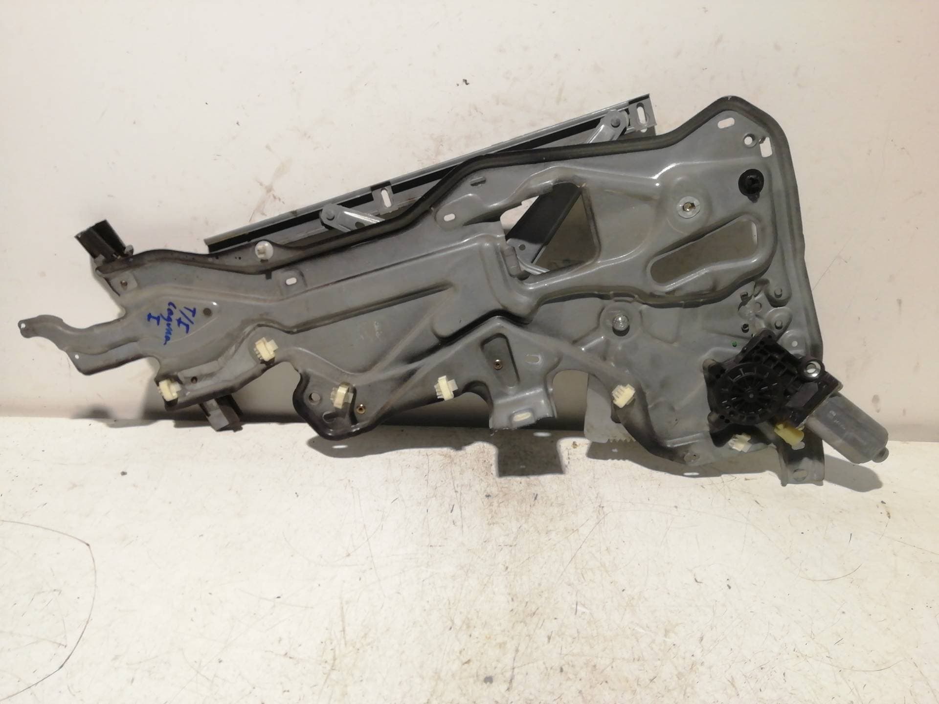 Elevalunas trasero izquierdo RENAULT LAGUNA (B56)