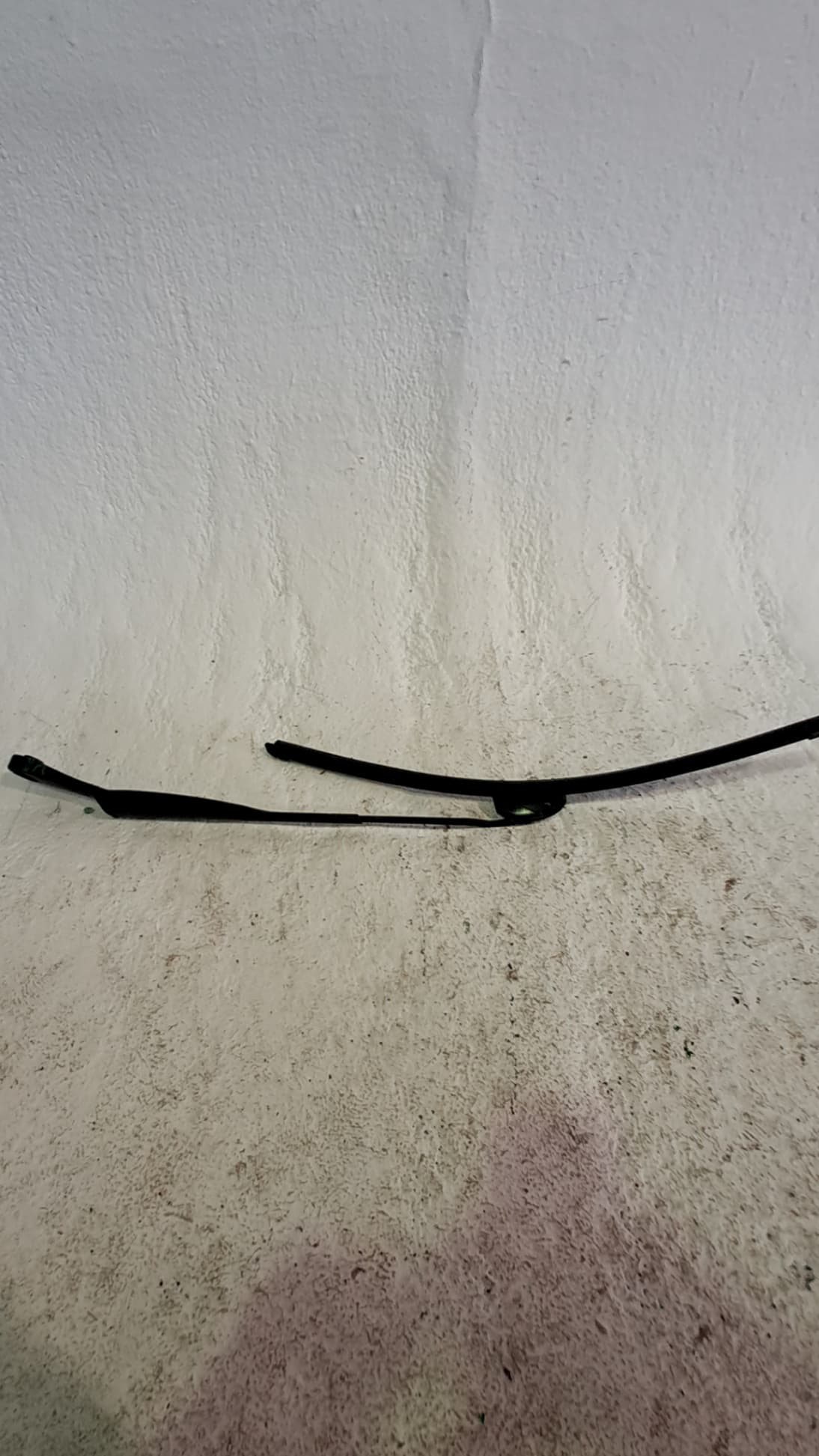 Brazo limpia delantero izquierdo JEEP GRAND CHEROKEE (WL)