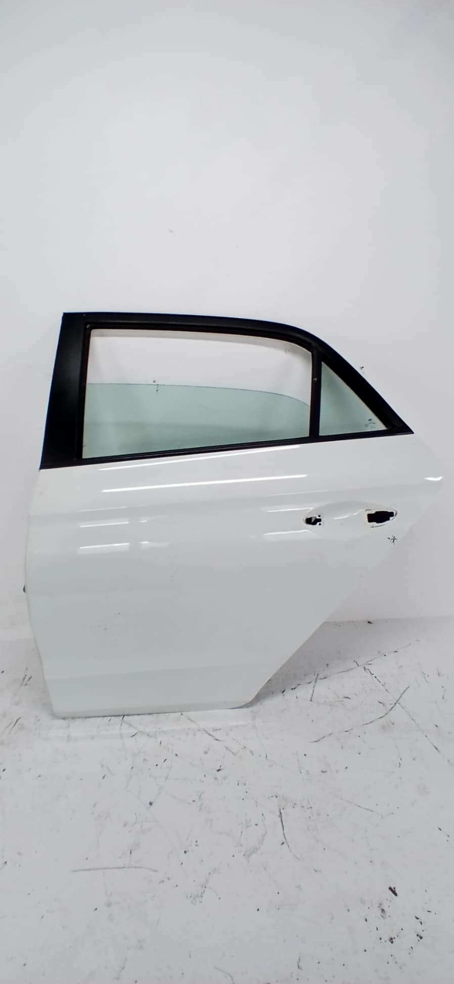 Puerta trasera izquierda HYUNDAI I20