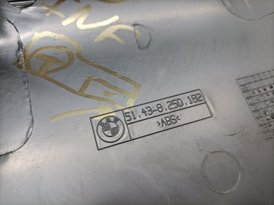 Plastico BMW X5 (E53) 2