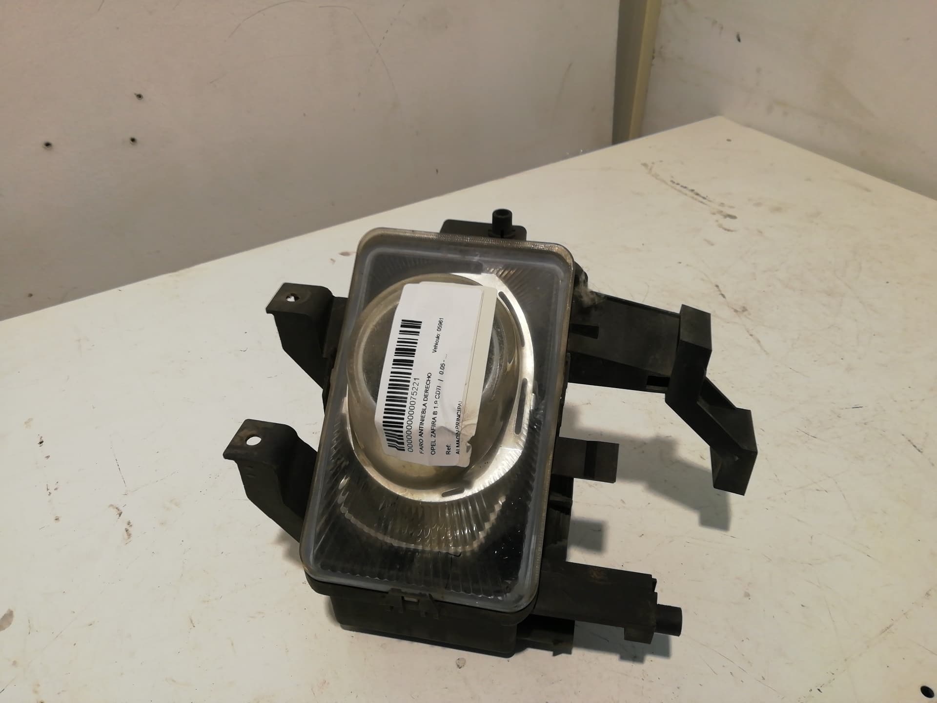 Faro antiniebla derecho OPEL ZAFIRA B