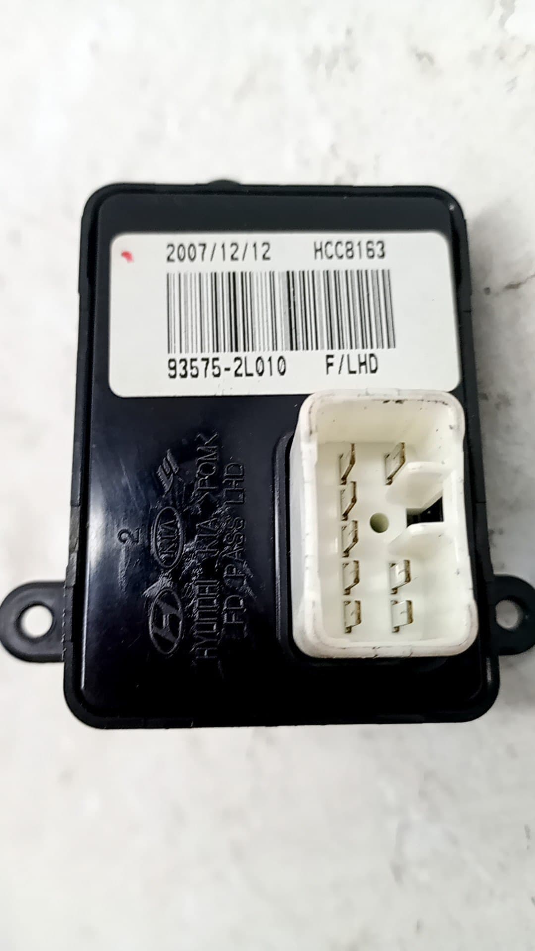 Mando elevalunas delantero derecho HYUNDAI I30 2