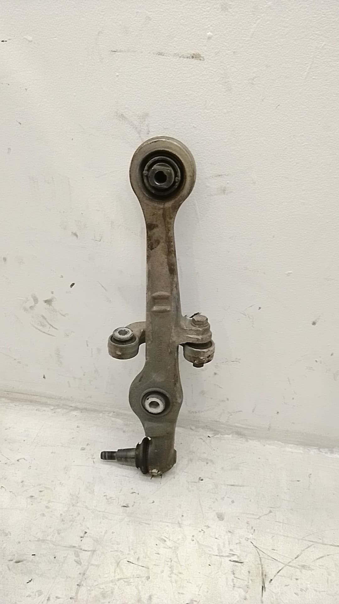 Brazo suspension inferior delantero izquierdo AUDI A4 AVANT (8E) 4