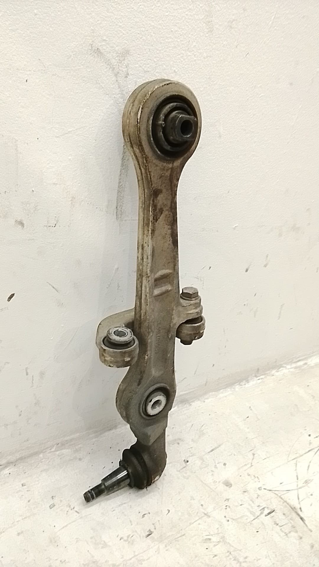 Brazo suspension inferior delantero izquierdo AUDI A4 AVANT (8E) 2