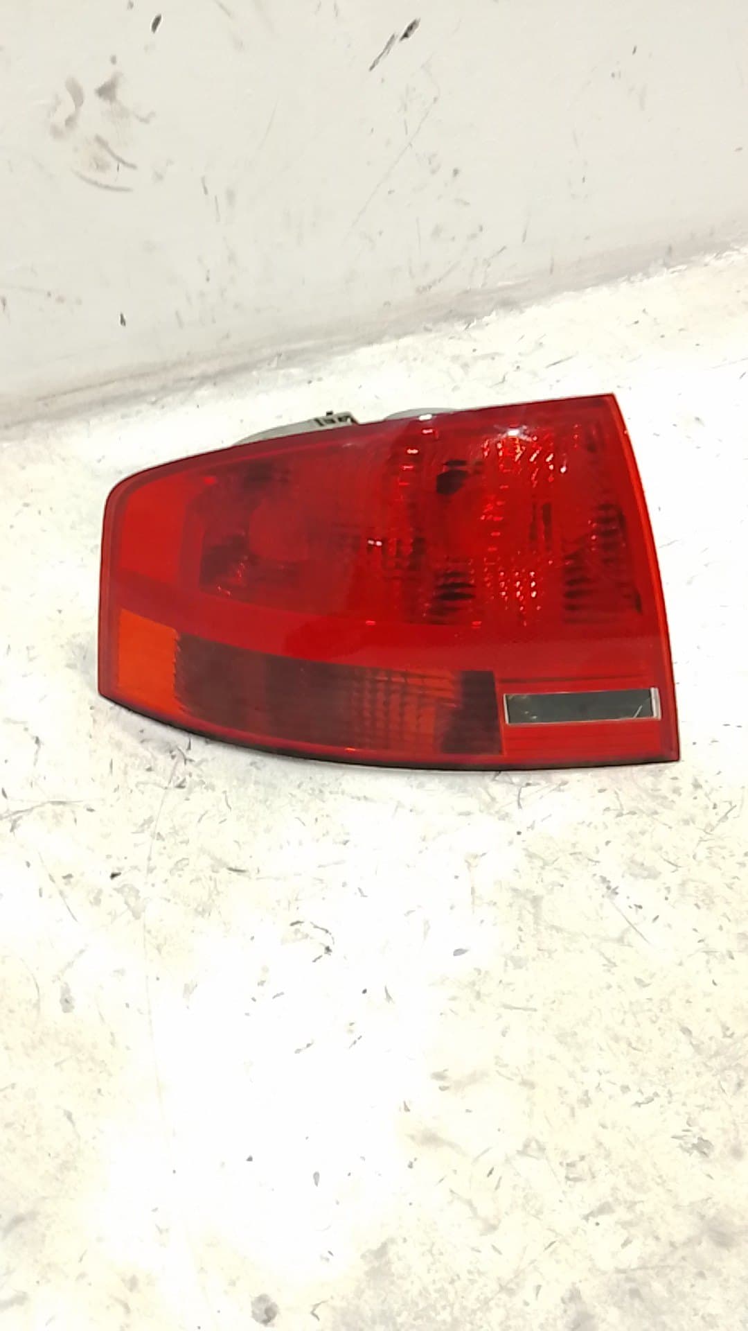 Piloto trasero izquierdo AUDI A4 AVANT (8E)
