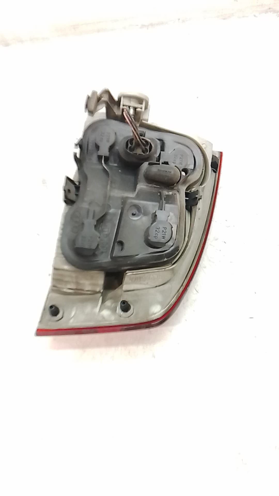 Piloto trasero izquierdo AUDI A4 AVANT (8E) 2