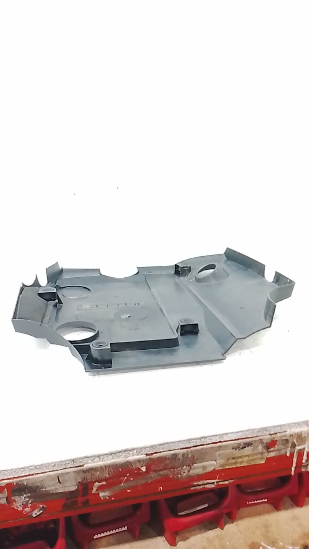 Tapa motor AUDI A4 AVANT (8E) 2