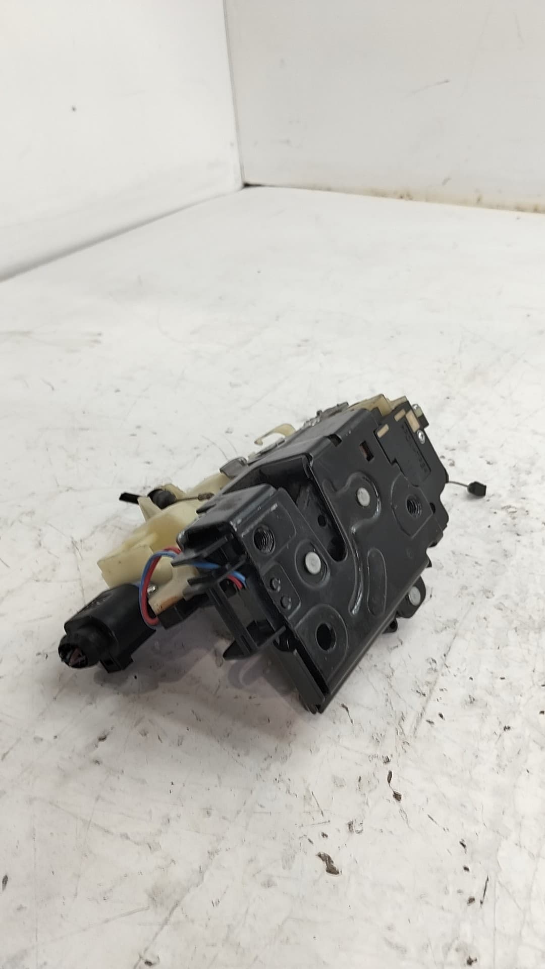 Cerradura puerta delantera derecha SEAT IBIZA (6L1) 3