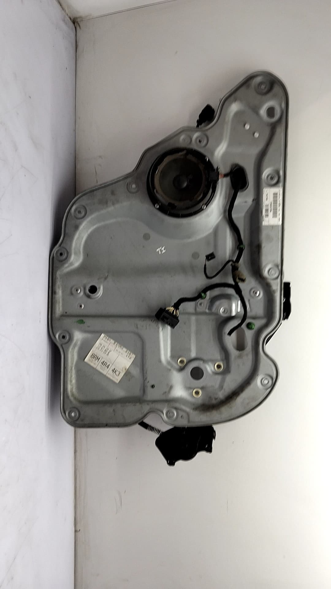 Elevalunas trasero izquierdo VOLKSWAGEN TOURAN (1T1)