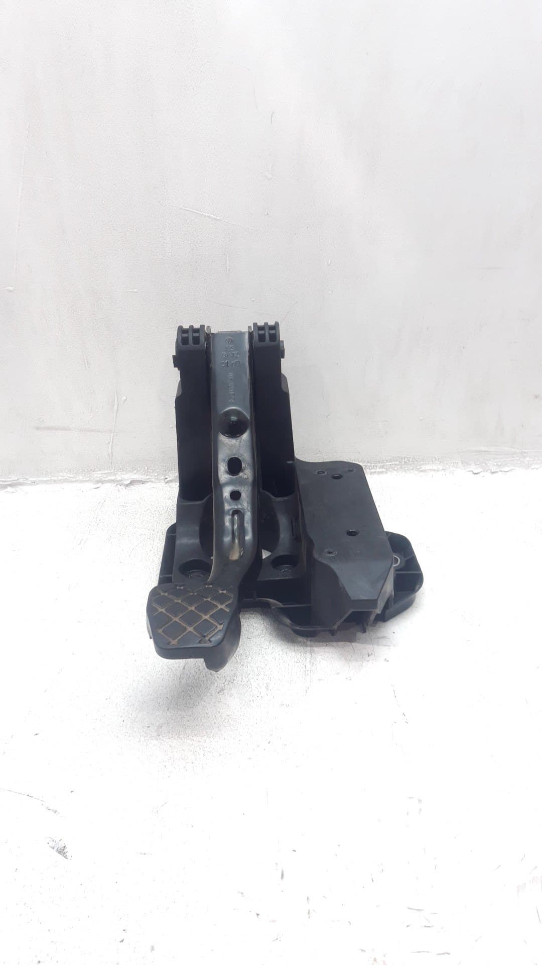 Pedal embrague VOLKSWAGEN POLO (6R1)