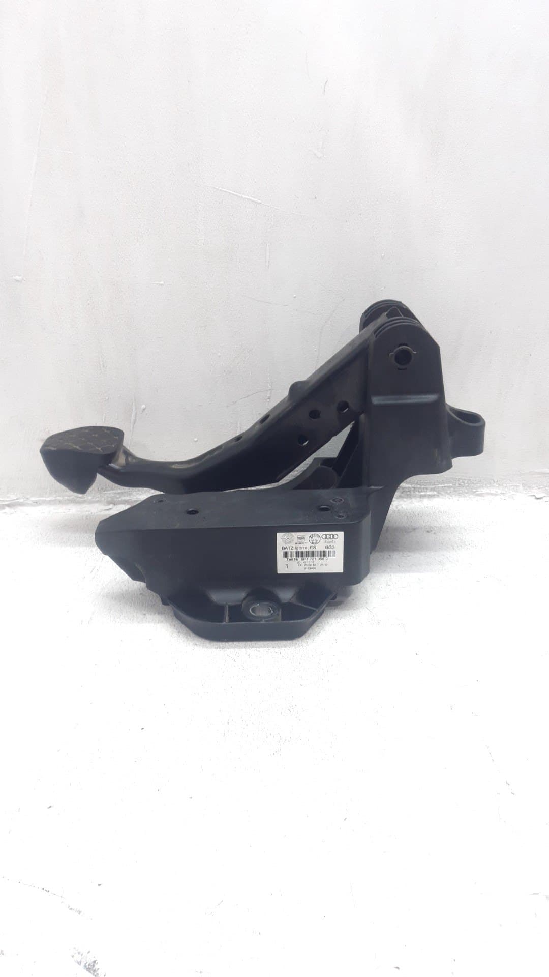 Pedal embrague VOLKSWAGEN POLO (6R1) 4