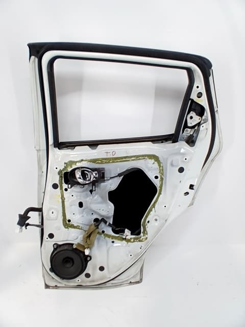 Puerta trasera derecha NISSAN JUKE (F15) 2