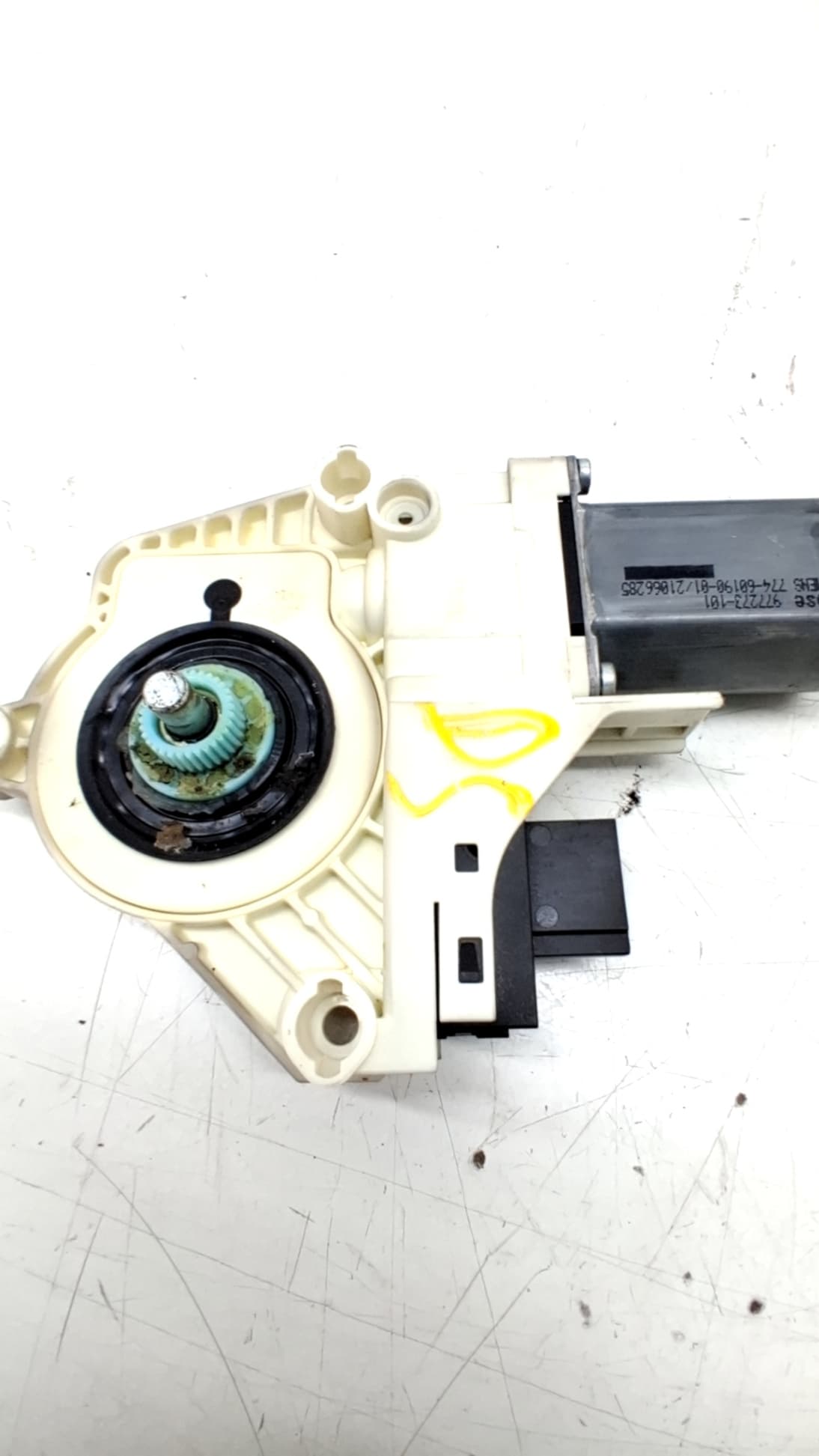 Motor elevalunas delantero izquierdo AUDI A6 AVANT (4F5) 2