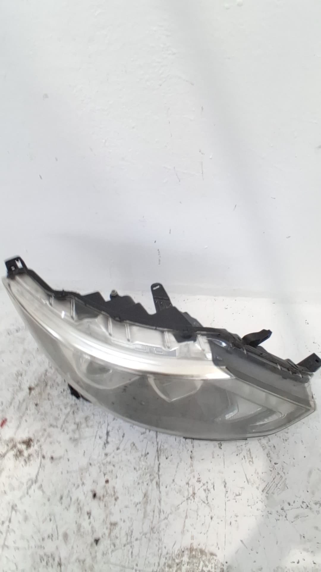 Faro derecho NISSAN QASHQAI (J11)