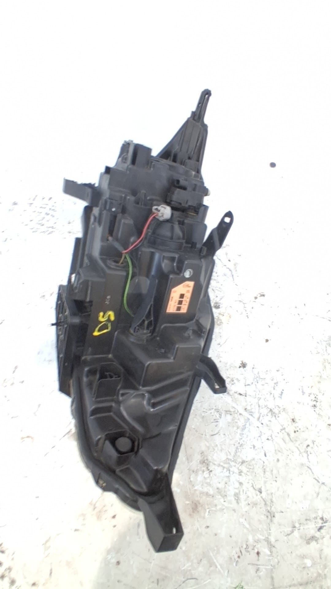 Faro izquierdo NISSAN QASHQAI (J11) 3