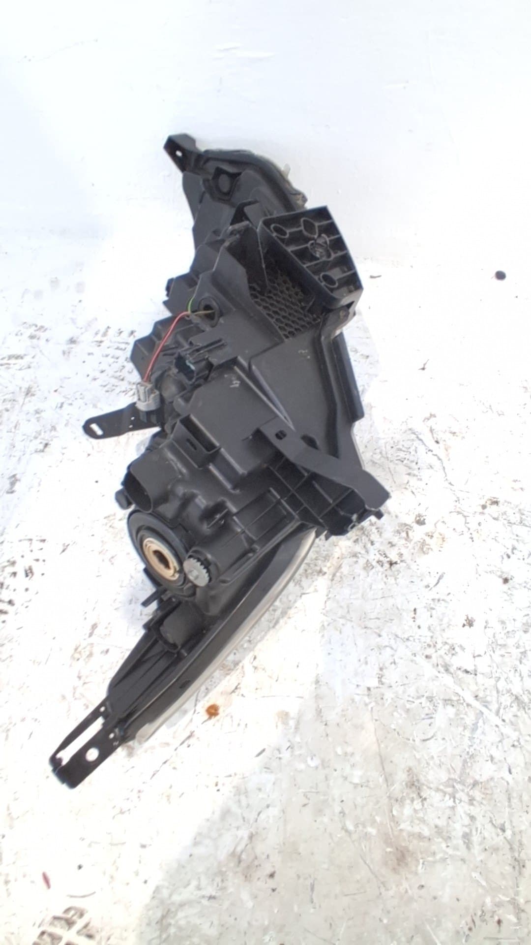 Faro izquierdo NISSAN QASHQAI (J11) 2