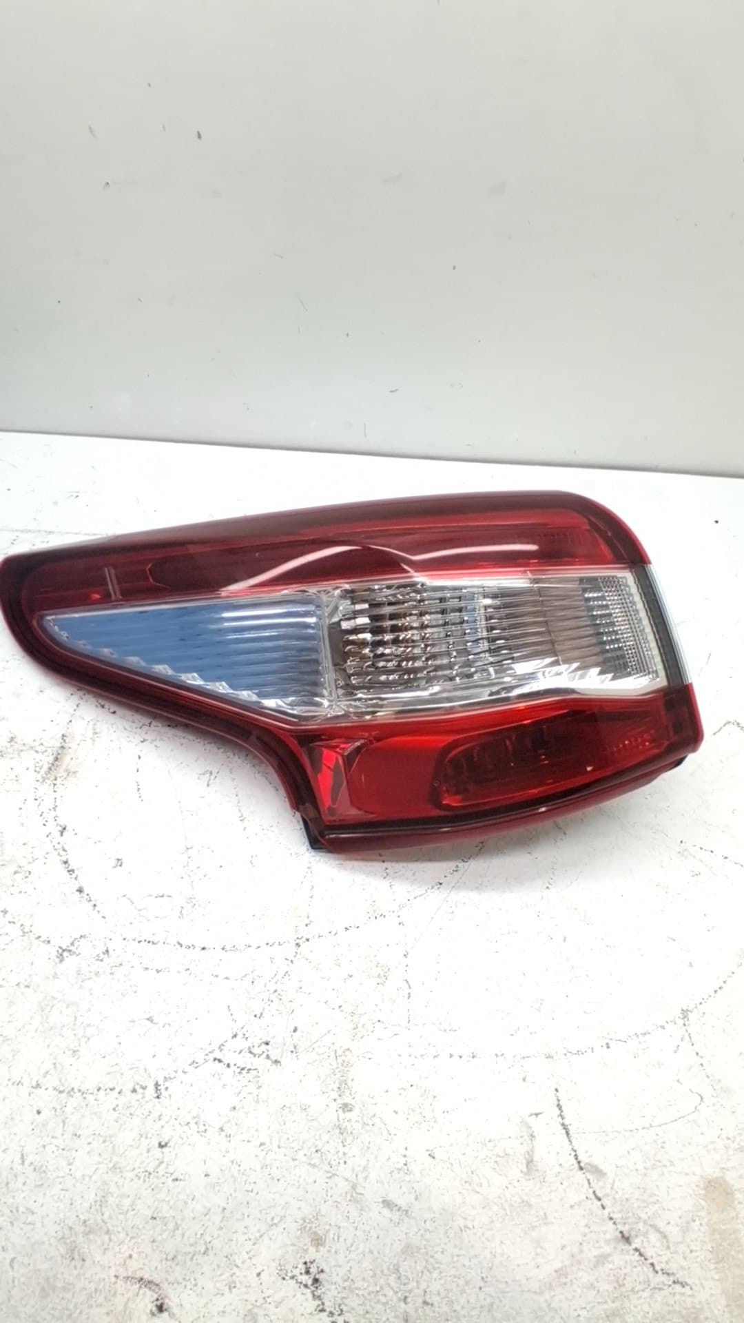 Piloto trasero izquierdo NISSAN QASHQAI (J11)