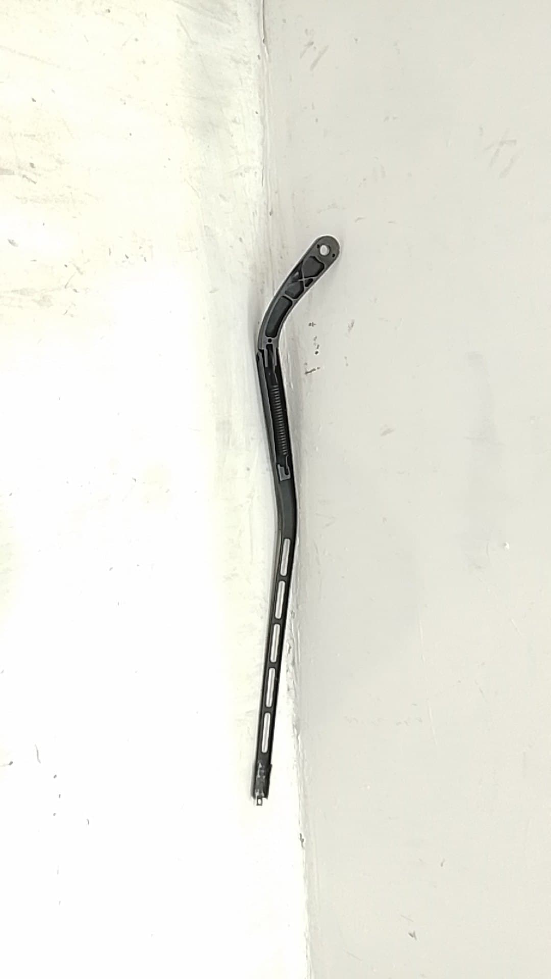 Brazo limpia delantero izquierdo PEUGEOT 307 BREAK / SW (S1) 2