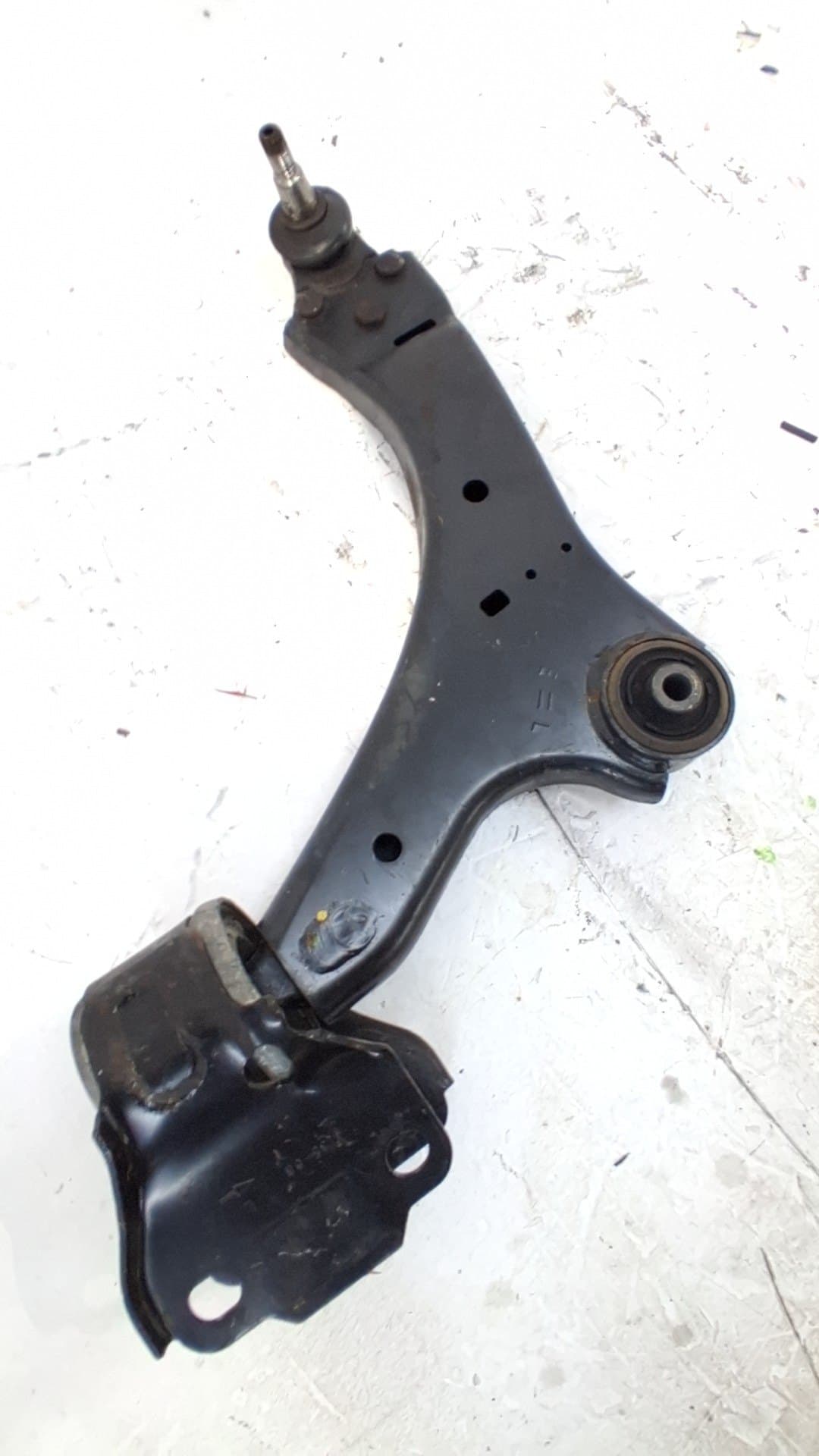 Brazo suspension inferior delantero izquierdo LAND ROVER FREELANDER