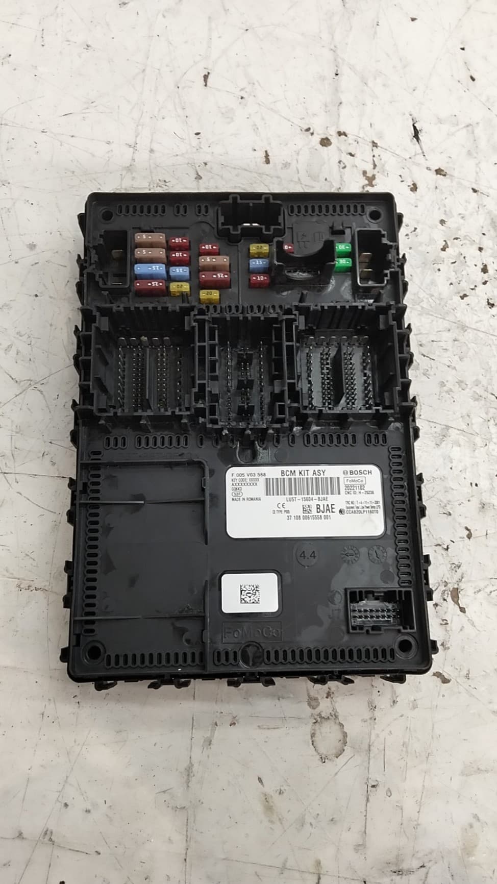 Caja reles / fusibles FORD PUMA (J2K, CF7)