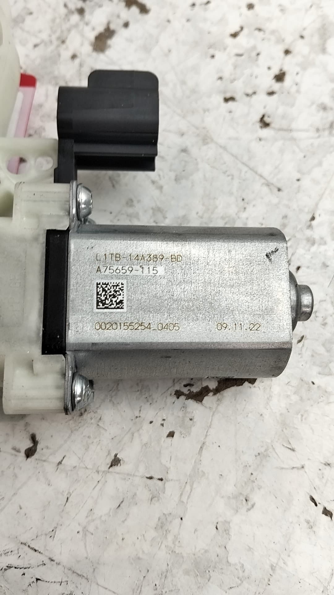Motor elevalunas delantero derecho FORD PUMA (J2K, CF7) 2