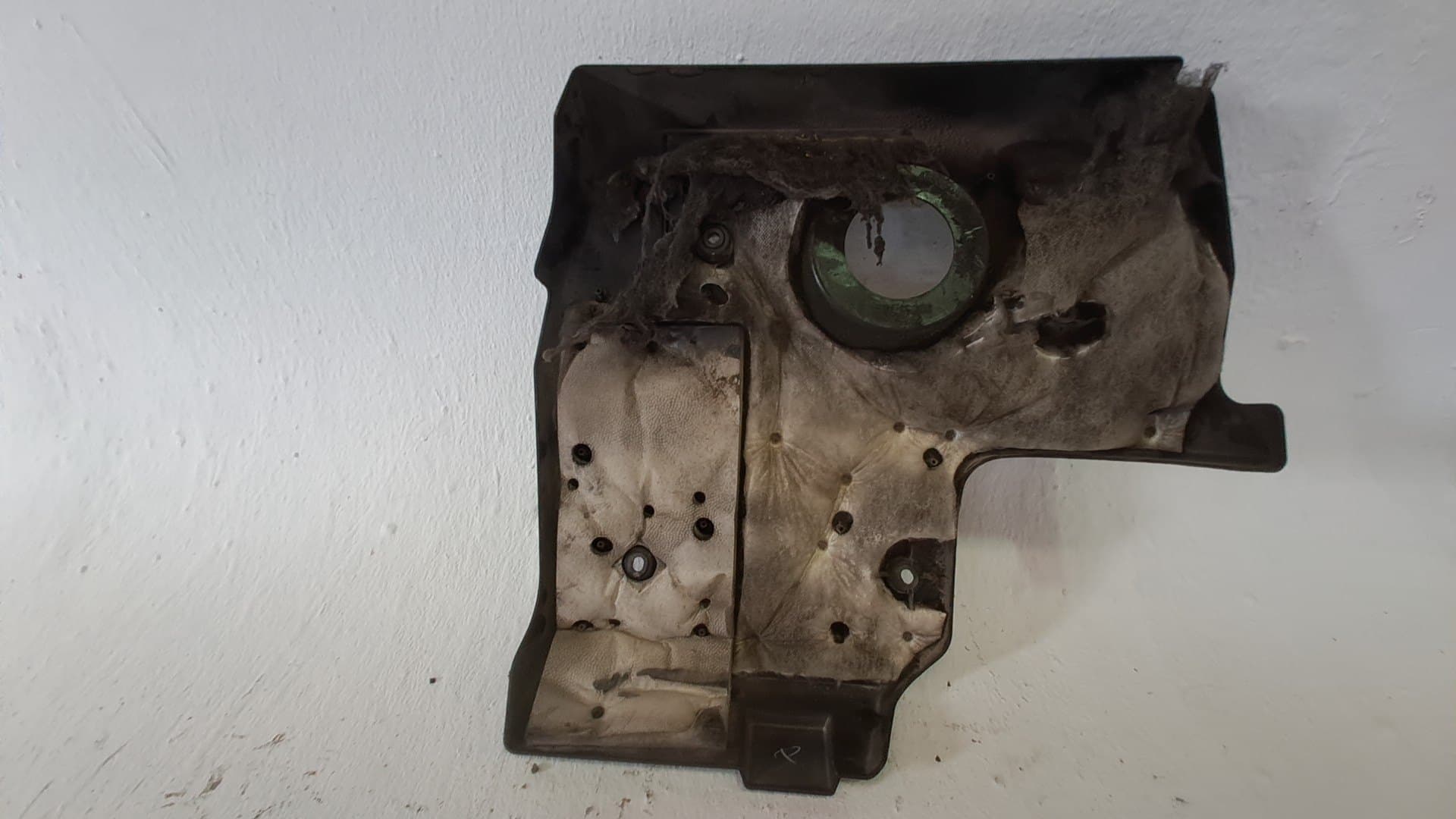 Tapa motor MITSUBISHI MONTERO (V80/V90) 2