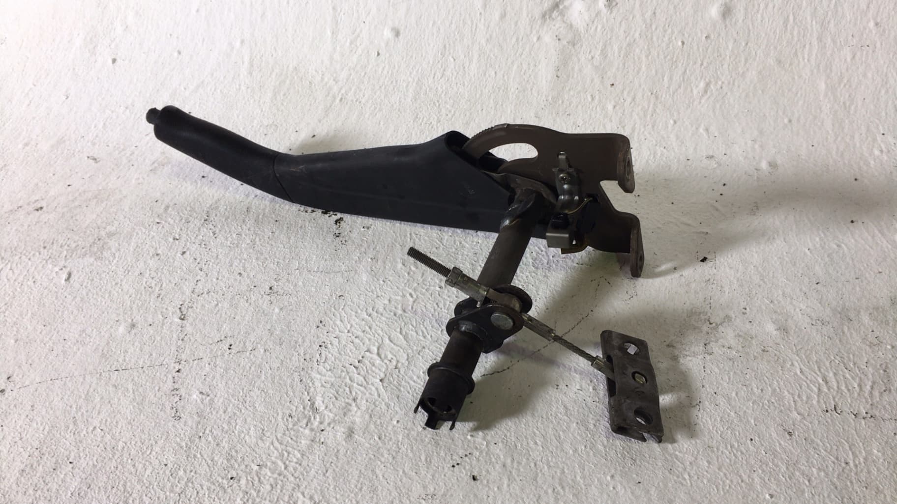 Palanca freno de mano MITSUBISHI MONTERO (V80/V90) 2