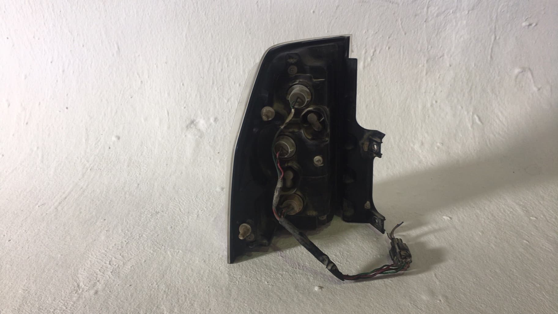 Piloto trasero derecho MITSUBISHI MONTERO (V80/V90) 2