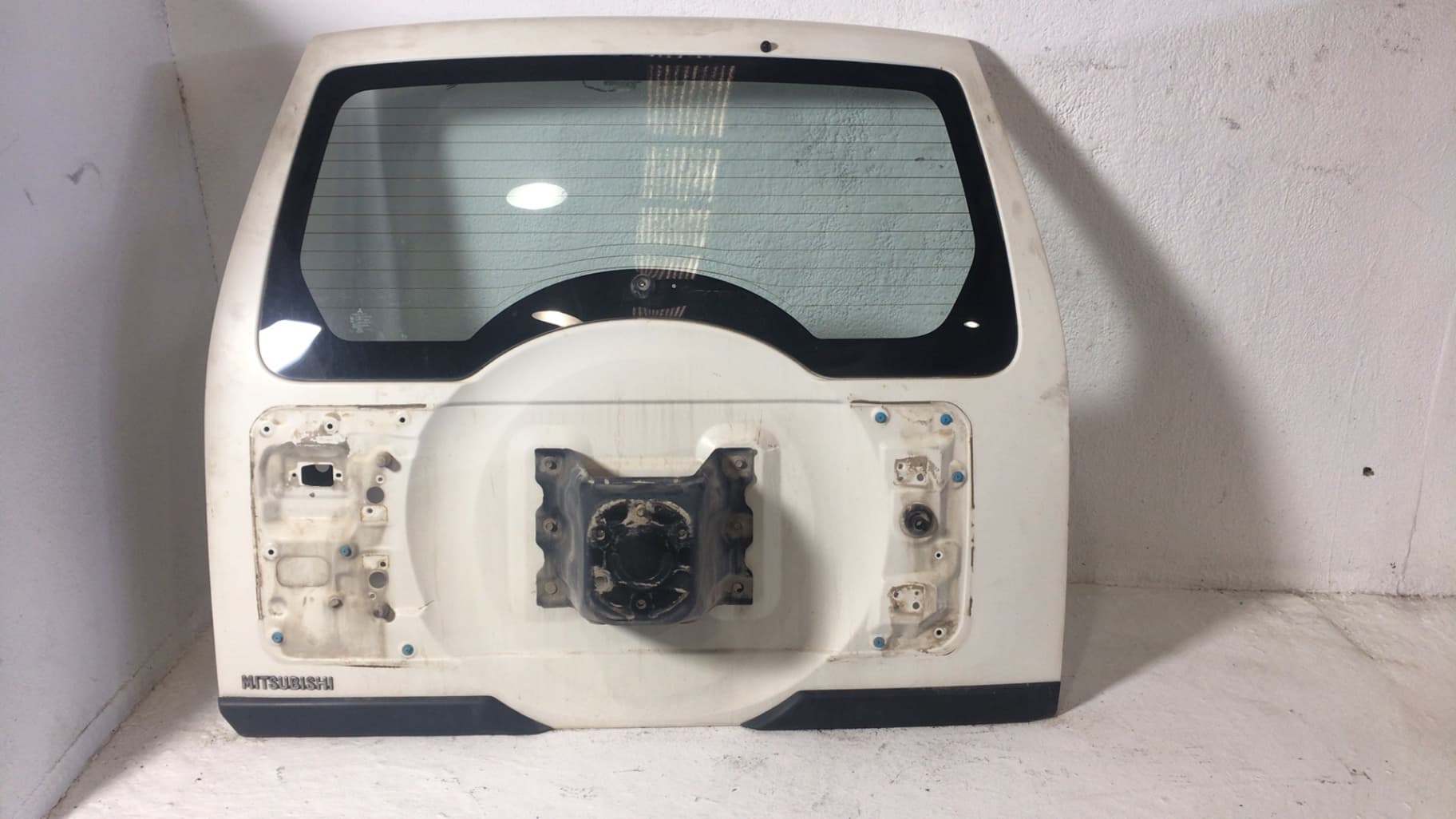Porton trasero MITSUBISHI MONTERO (V80/V90)