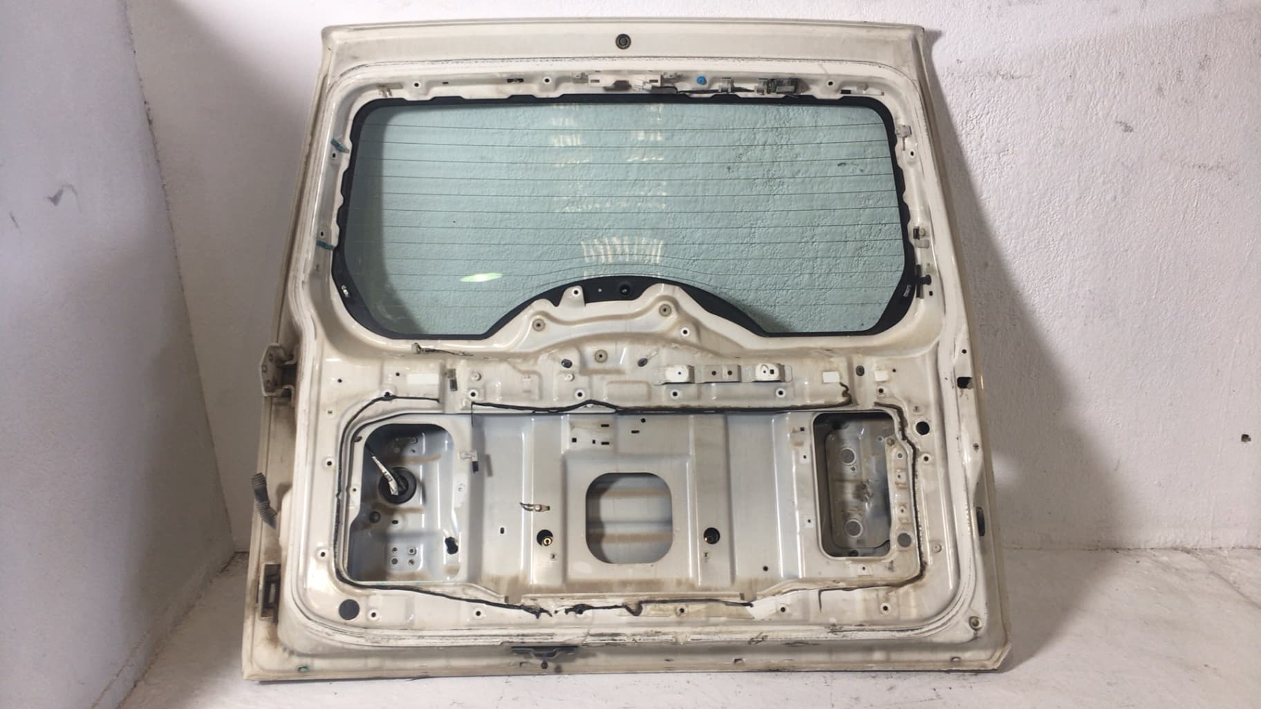 Porton trasero MITSUBISHI MONTERO (V80/V90) 2