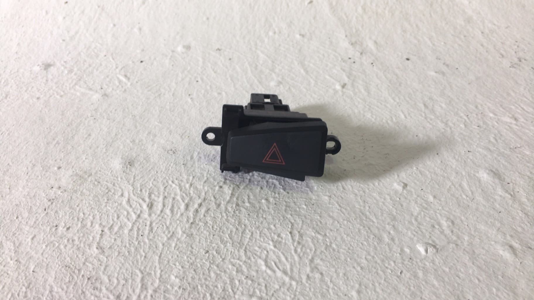 Warning MITSUBISHI MONTERO (V80/V90)