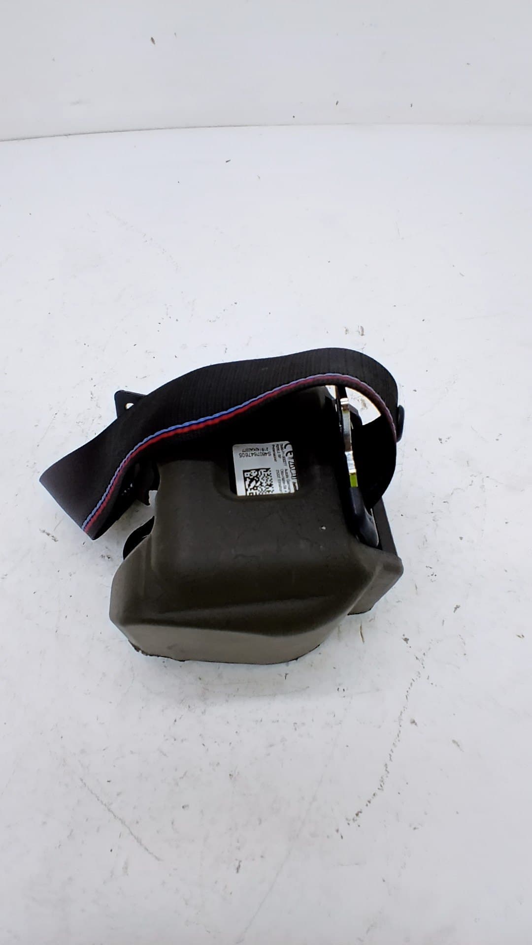 Cinturon seguridad trasero derecho BMW SERIE 1 LIM