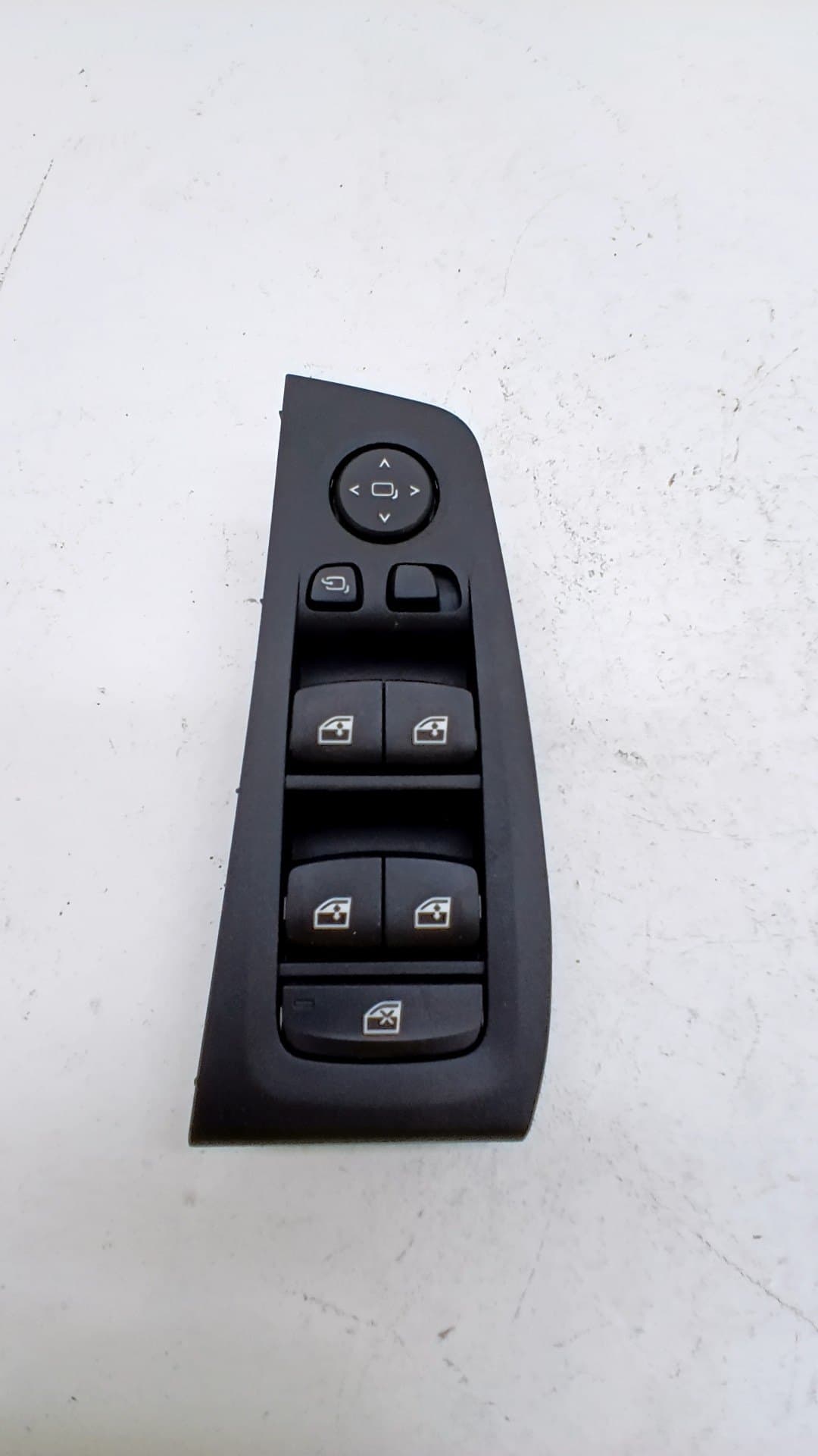 Mando elevalunas delantero izquierdo BMW SERIE 1 LIM