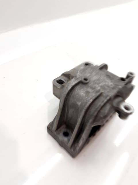 Soporte motor derecho VOLKSWAGEN GOLF V BERLINA (1K1) 3