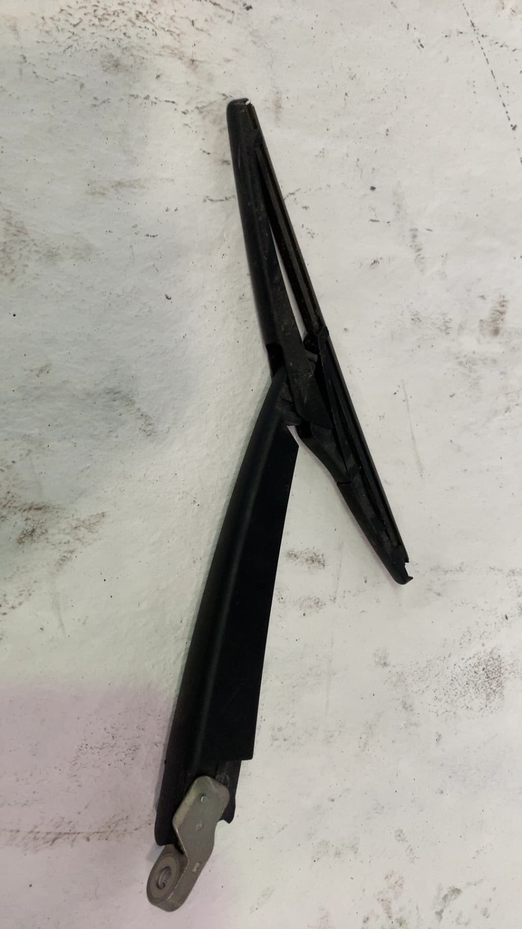 Brazo limpia trasero RENAULT KADJAR
