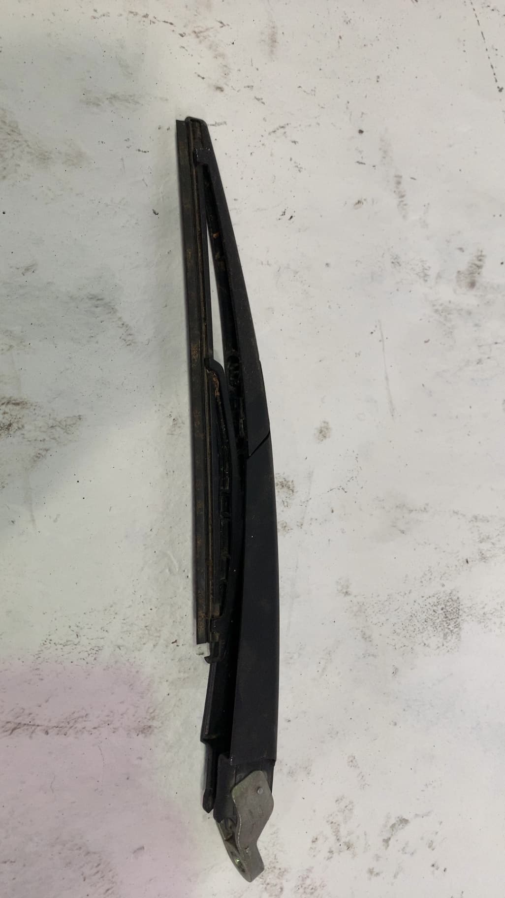 Brazo limpia trasero RENAULT KADJAR 2