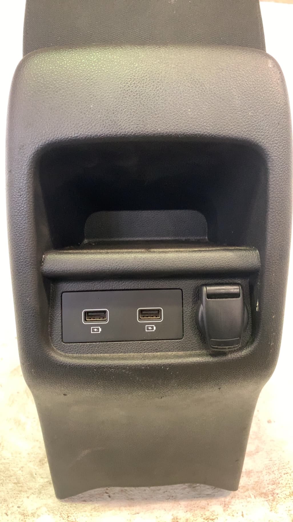 Consola central RENAULT KADJAR 2