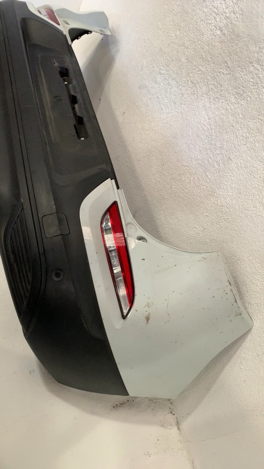 Paragolpes trasero RENAULT KADJAR 4