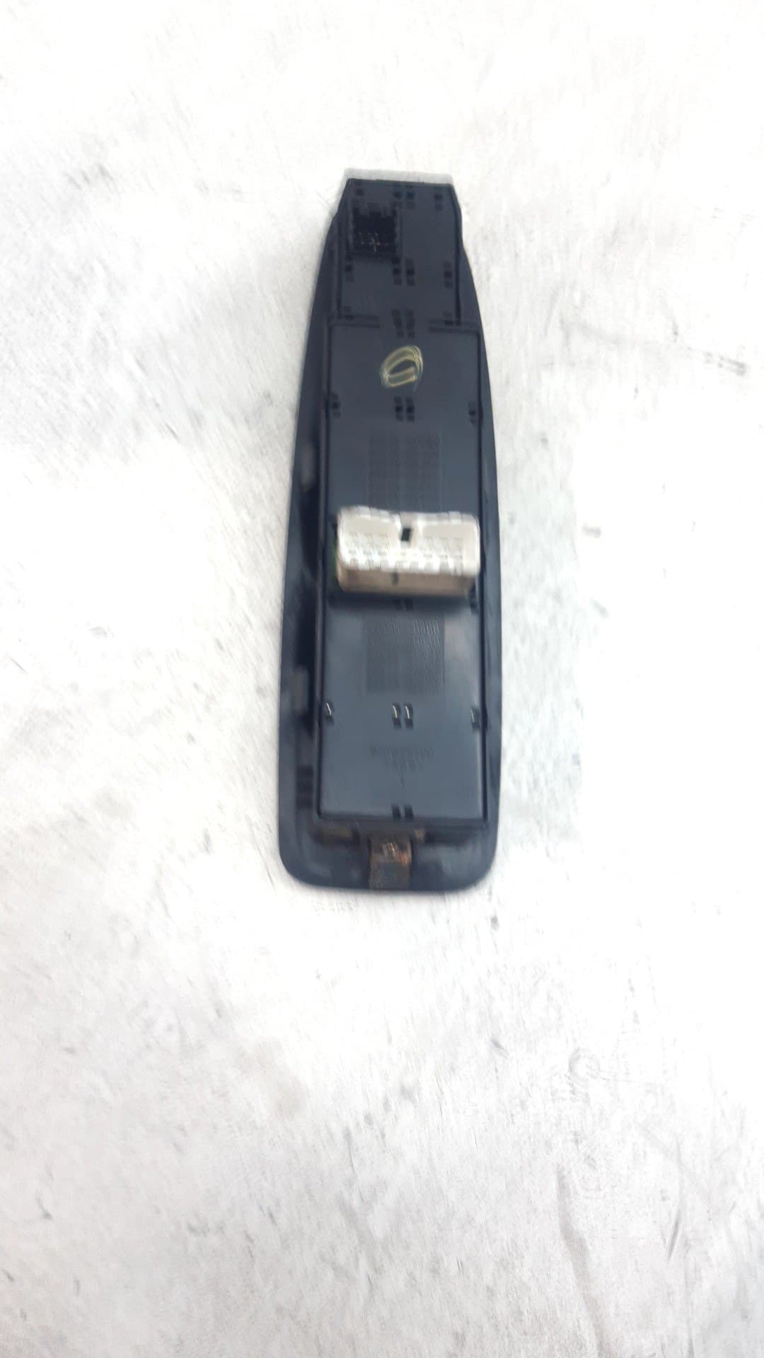Mando elevalunas delantero izquierdo HYUNDAI ELANTRA (XD) 2