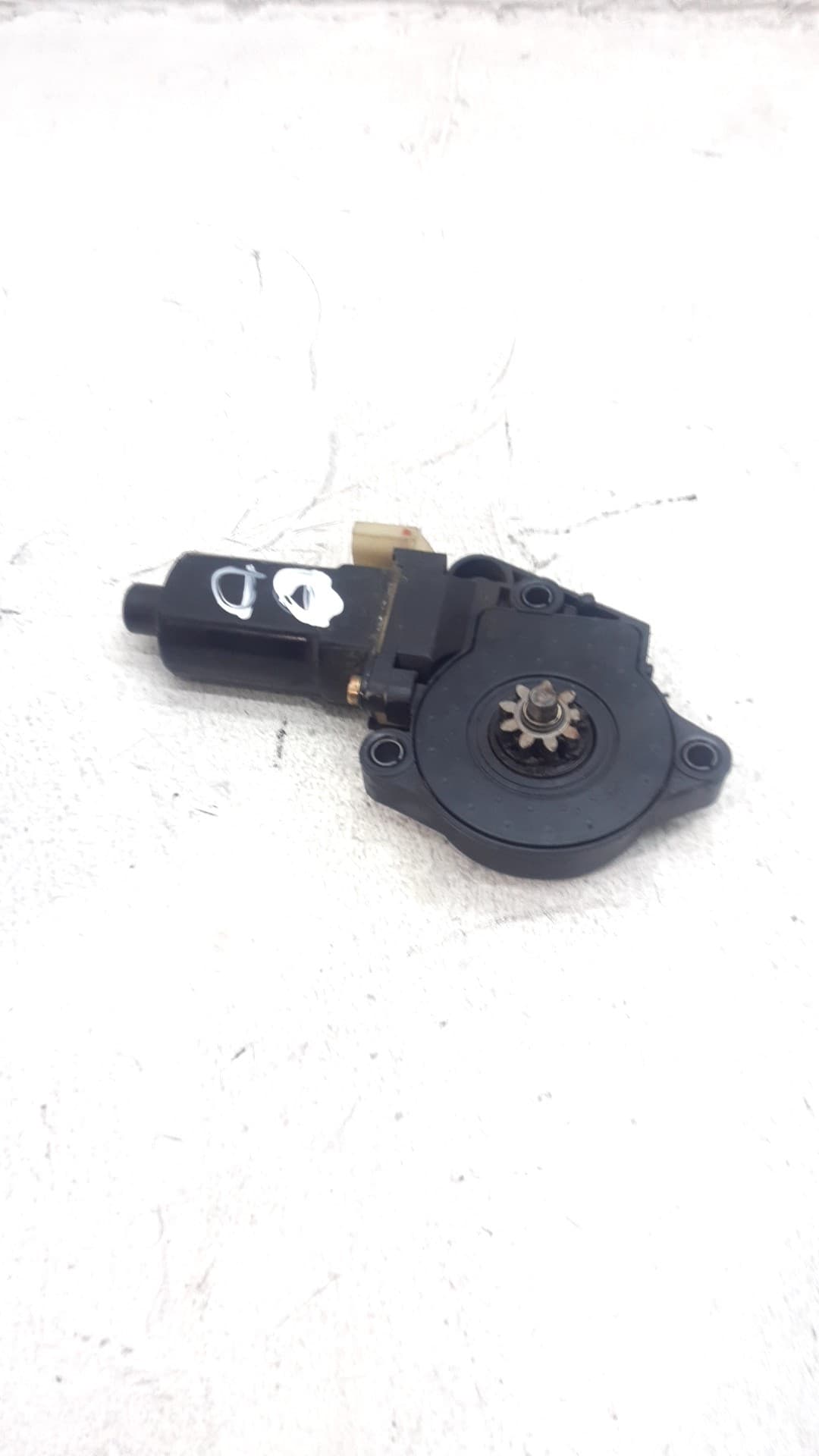 Motor elevalunas delantero derecho HYUNDAI ELANTRA (XD)