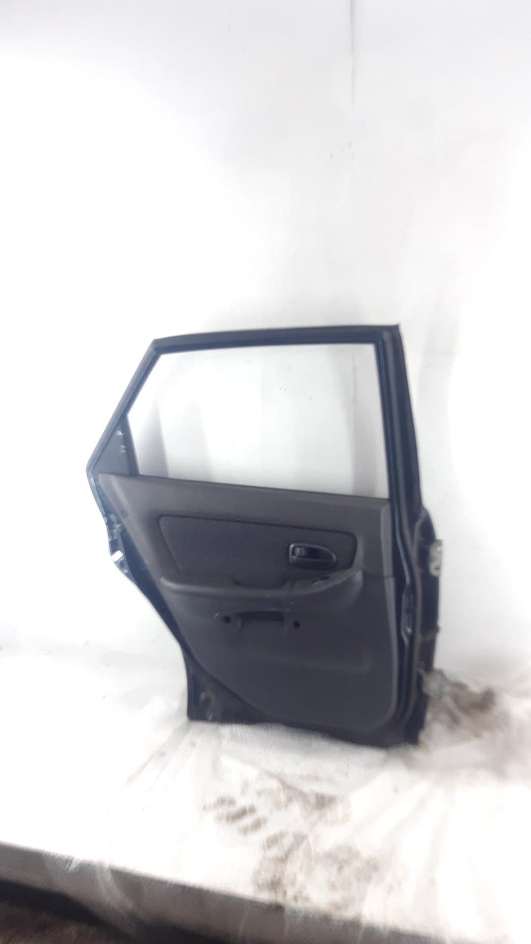 Puerta trasera izquierda HYUNDAI ELANTRA (XD) 2