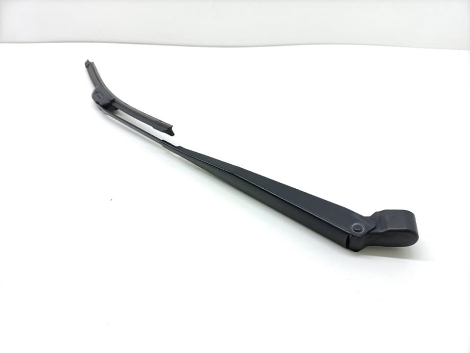 Brazo limpia delantero derecho NISSAN TERRANO/TERRANO.II (R20)