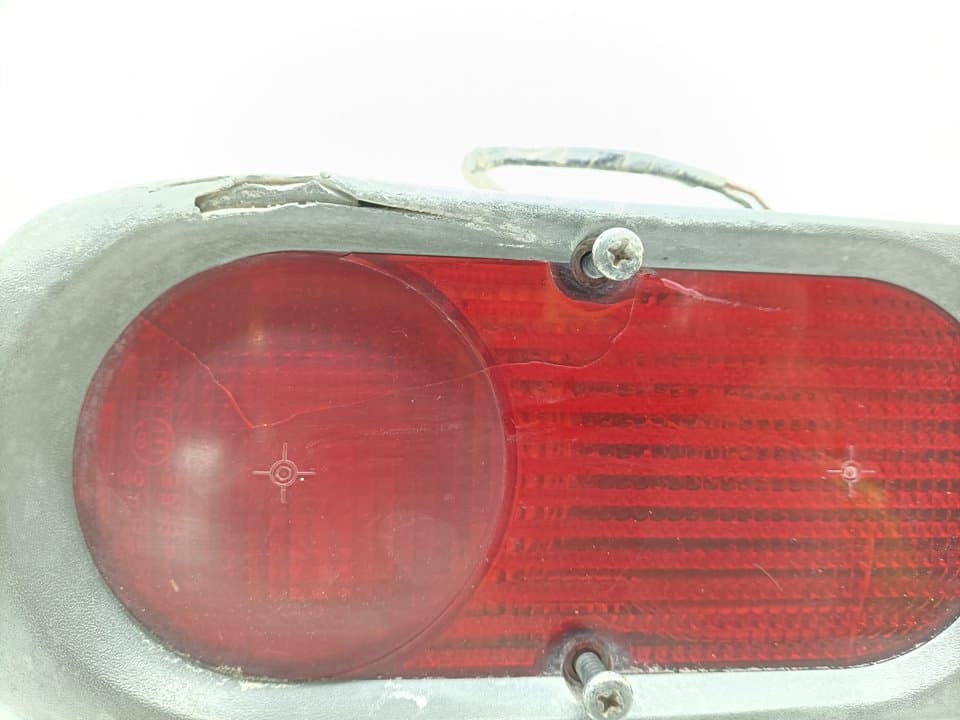 Piloto trasero izquierdo paragolpes NISSAN TERRANO/TERRANO.II (R20) 5