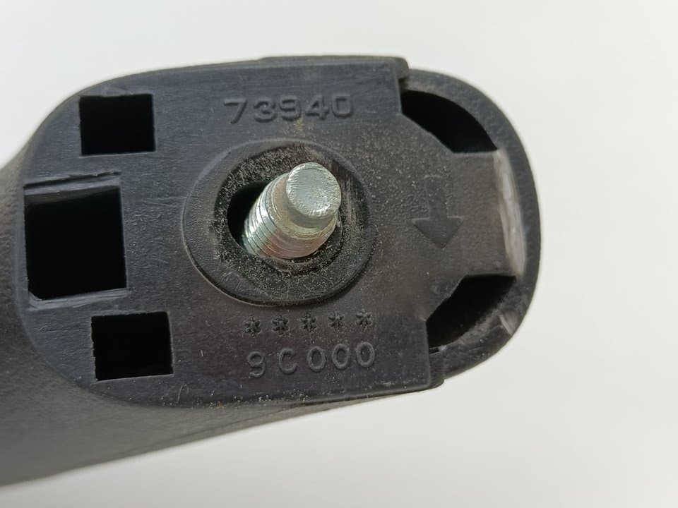 Maneta interior trasera izquierda NISSAN TERRANO/TERRANO.II (R20) 3