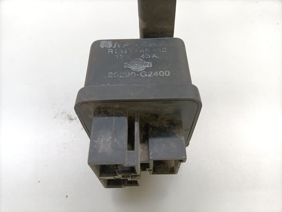 Caja precalentamiento NISSAN TERRANO/TERRANO.II (R20)
