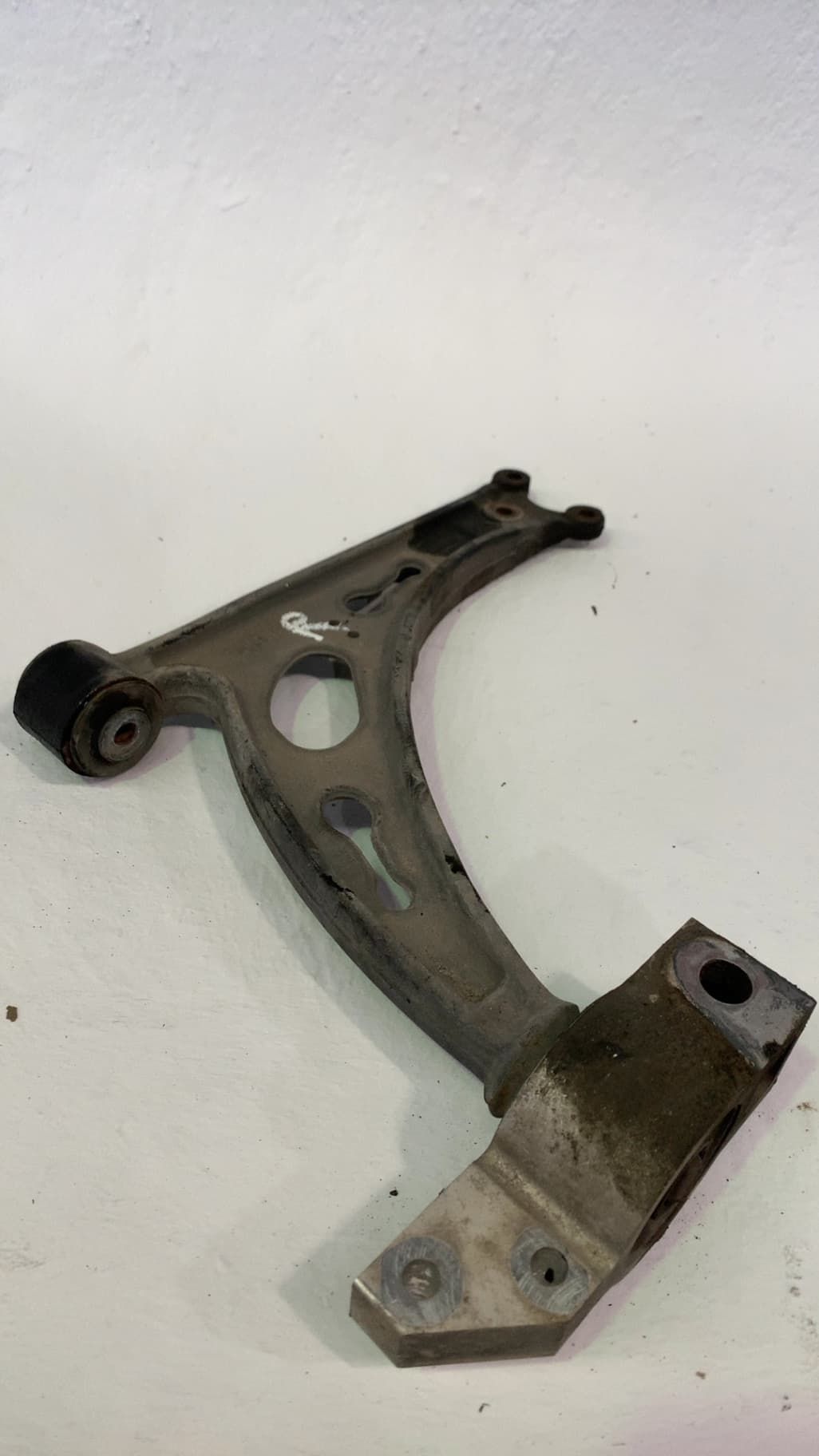 Brazo suspension inferior delantero derecho SEAT ALTEA XL (5P5, 5P8)