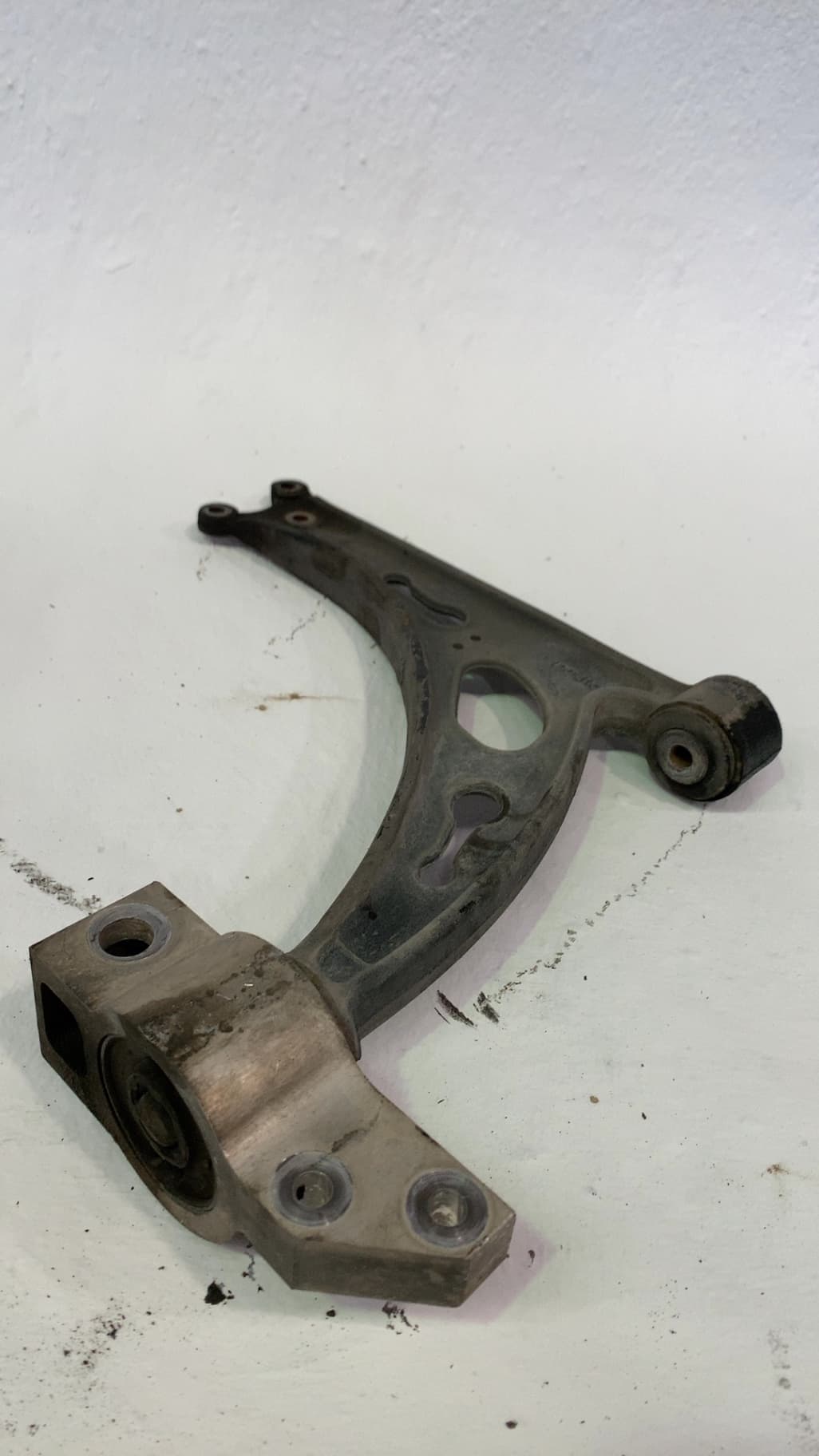 Brazo suspension inferior delantero derecho SEAT ALTEA XL (5P5, 5P8) 2