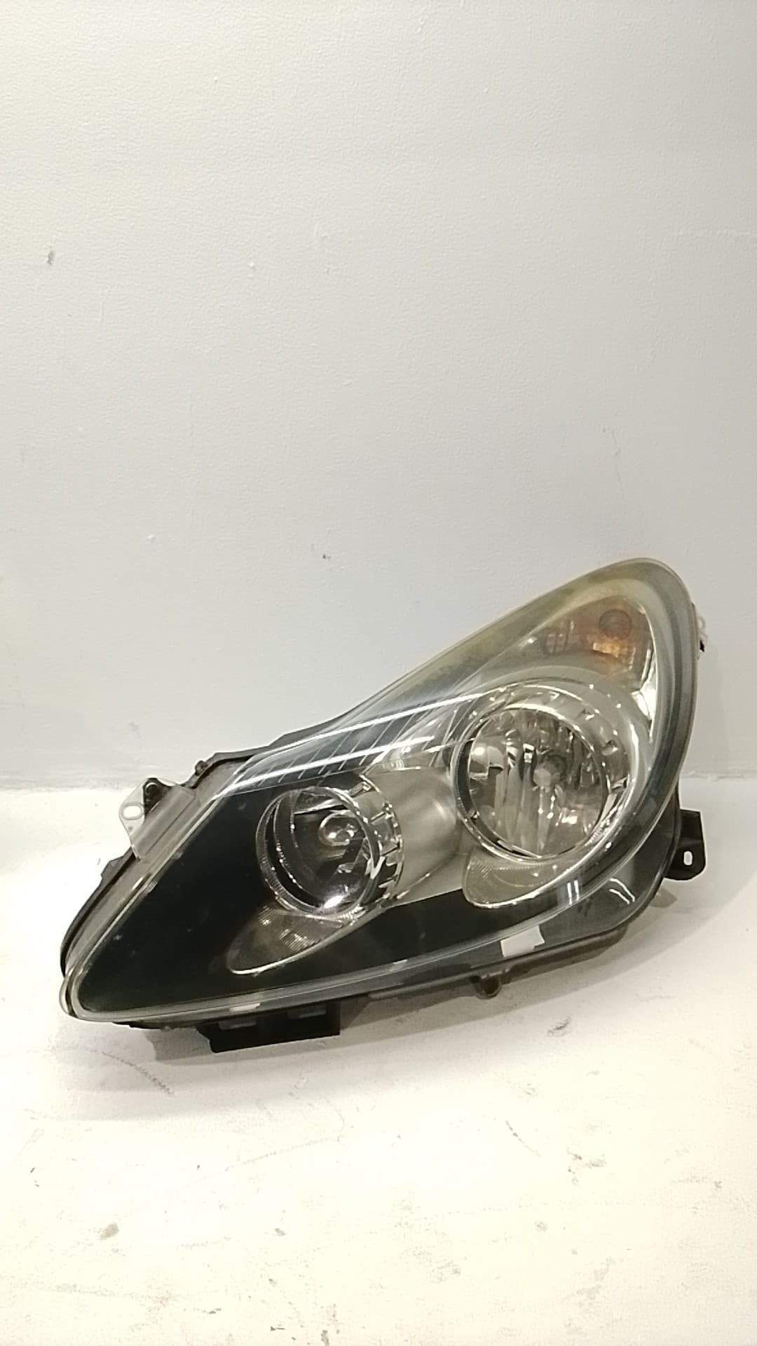 Faro izquierdo OPEL CORSA D
