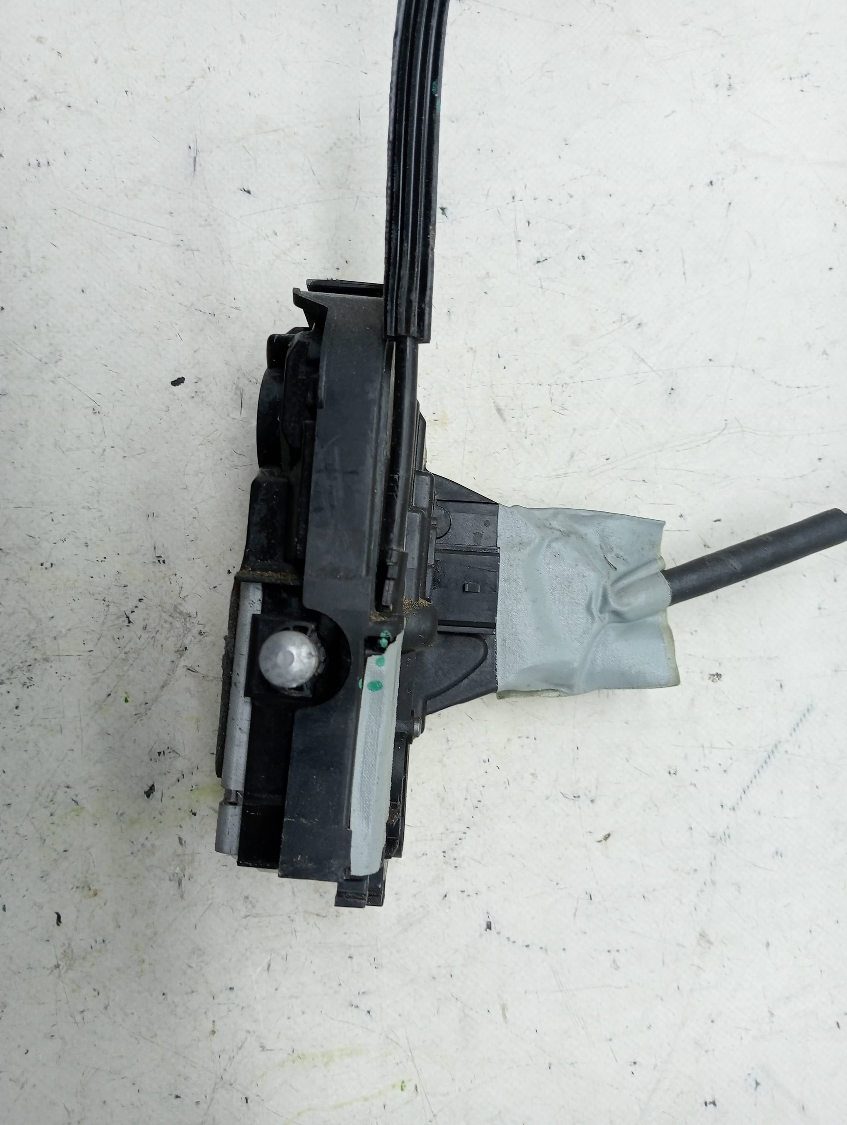 Cerradura puerta delantera derecha FORD FOCUS 3
