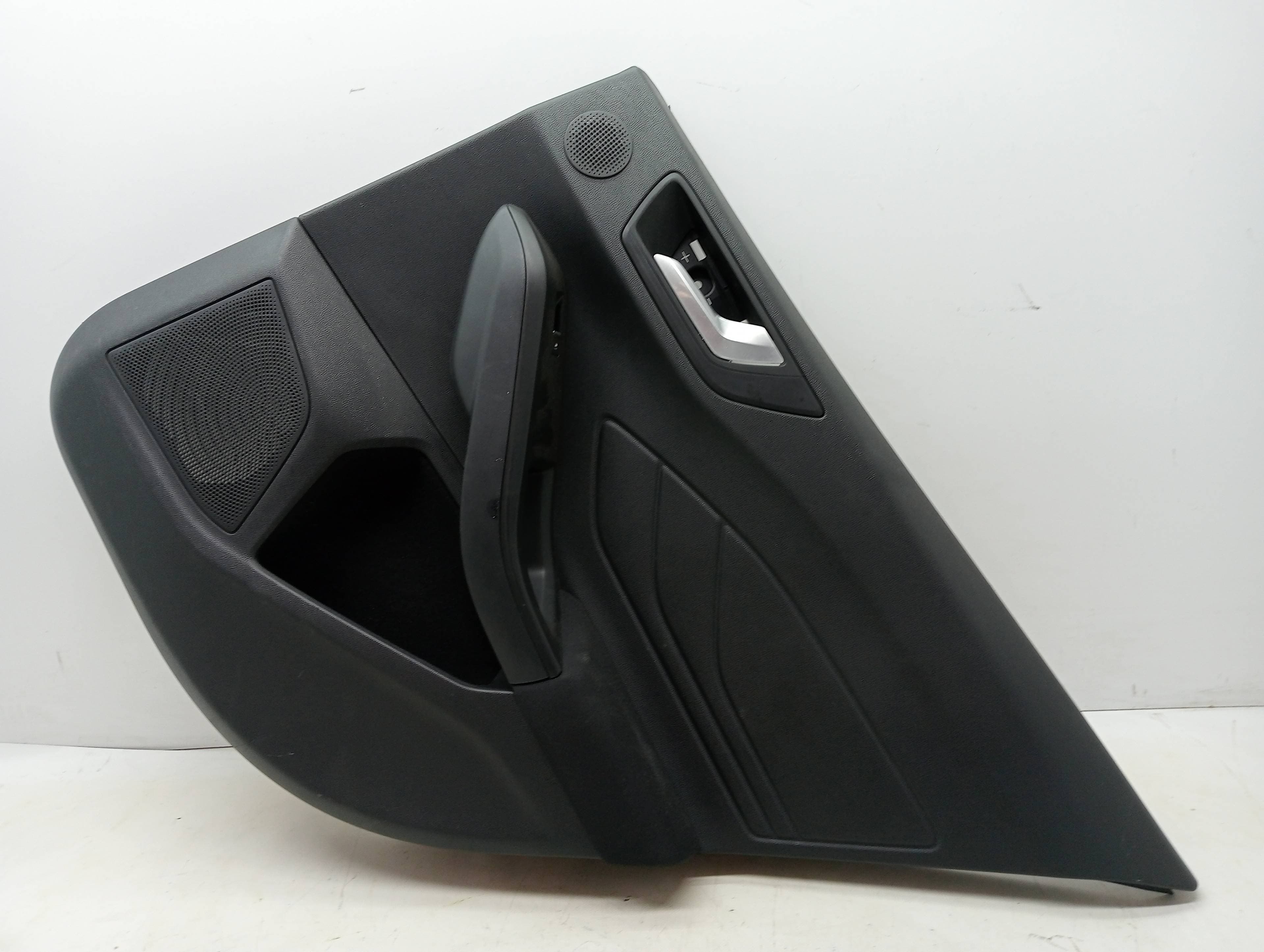 Guarnecido puerta trasera derecha FORD FOCUS